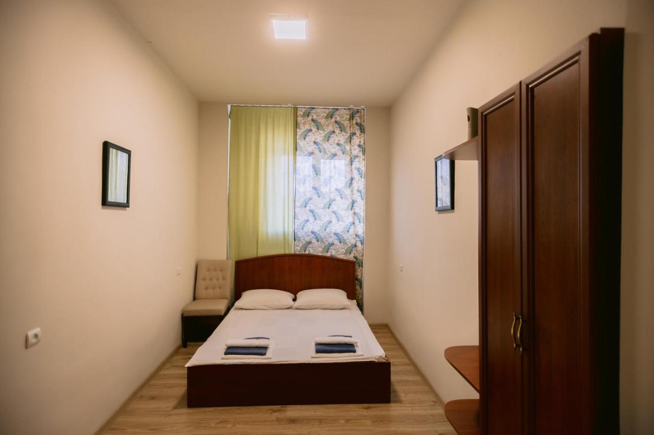Hotel Gyumri Apart Esterno foto